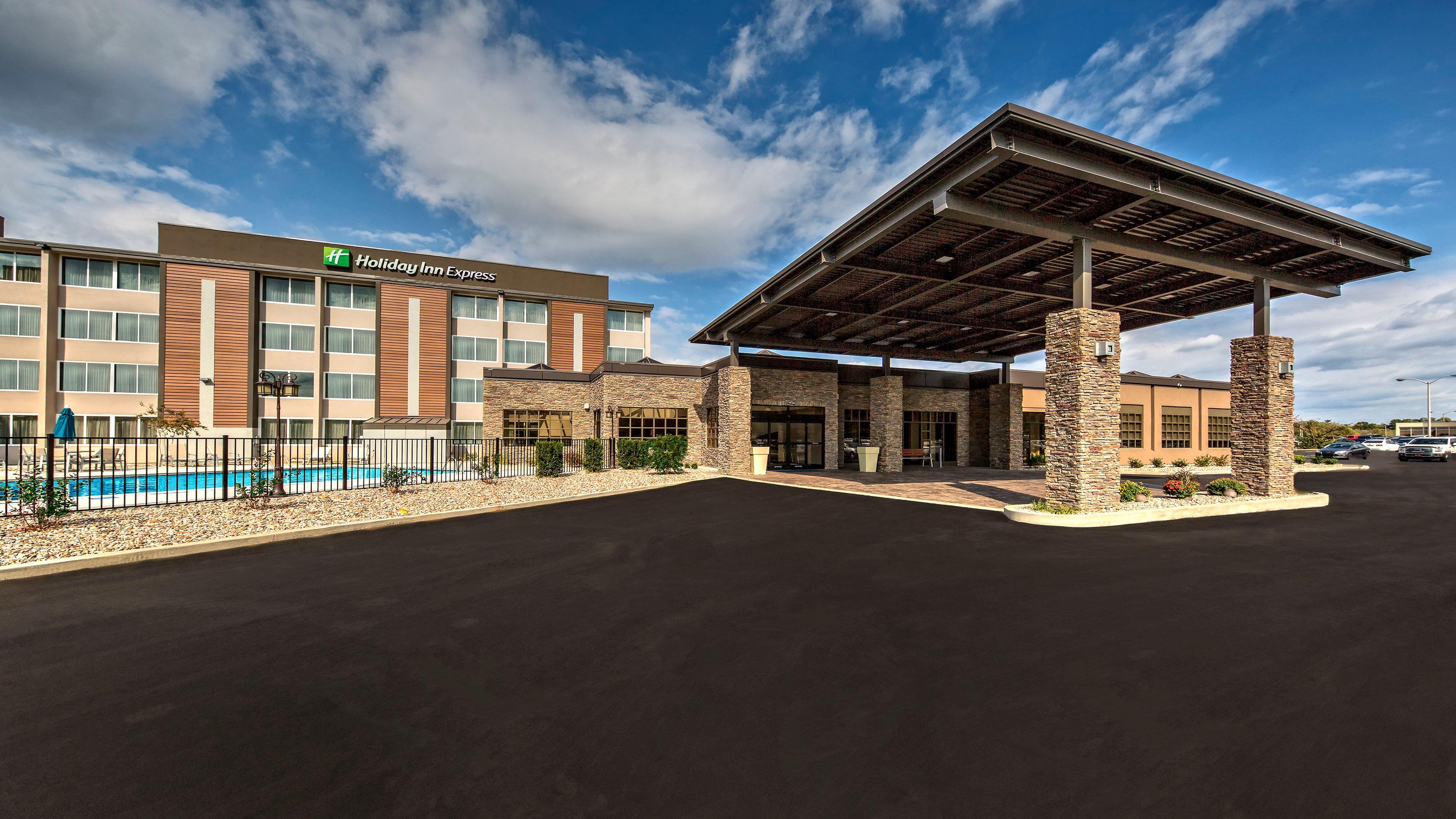 Holiday Inn Express Louisville Airport Expo Center By Ihg Zewnętrze zdjęcie