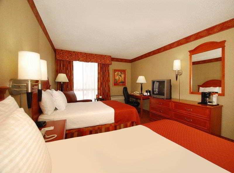 Holiday Inn Express Louisville Airport Expo Center By Ihg Zewnętrze zdjęcie