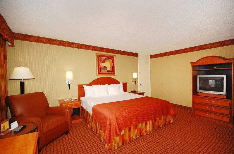 Holiday Inn Express Louisville Airport Expo Center By Ihg Zewnętrze zdjęcie